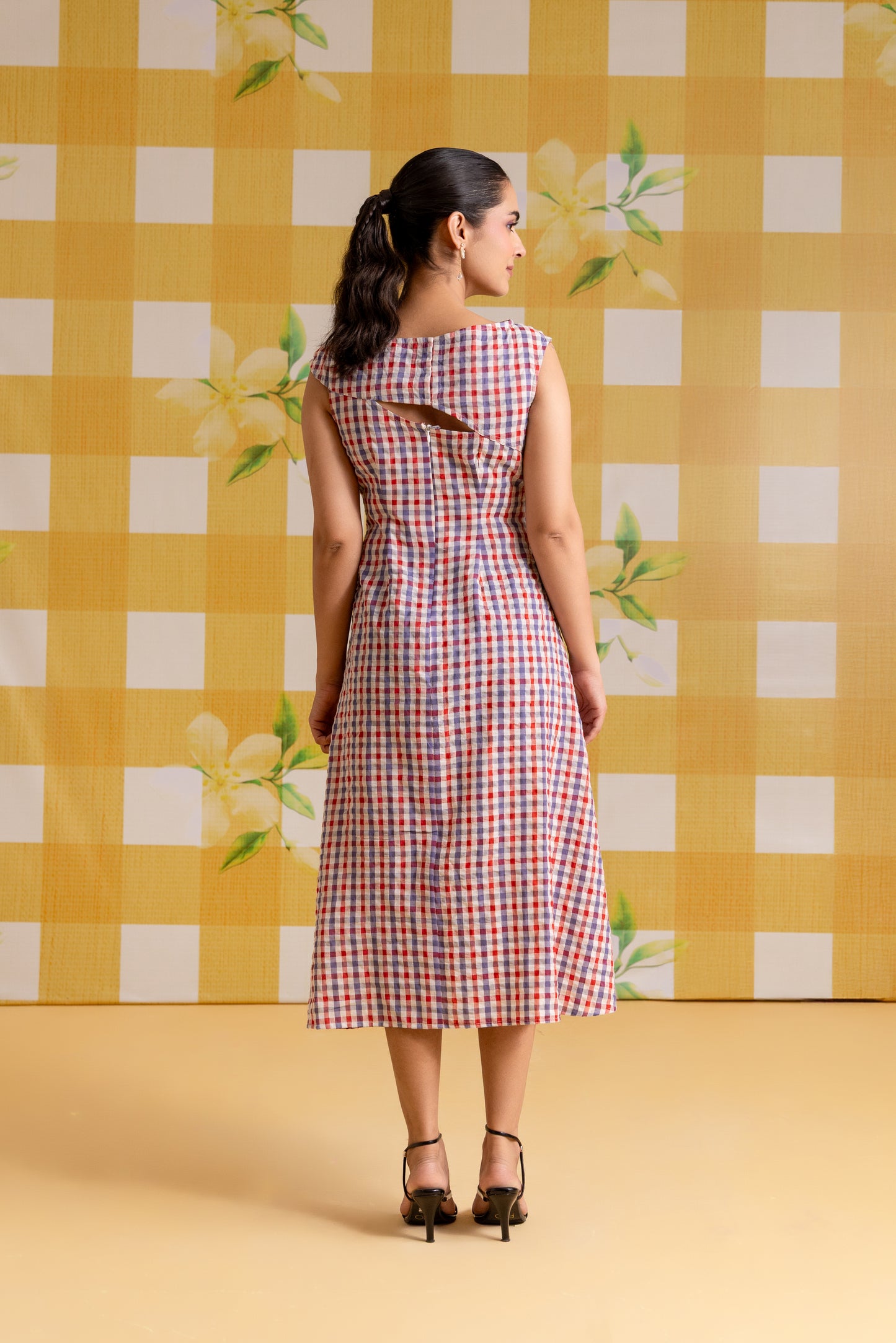 CUTOUT-ALINE DRESS